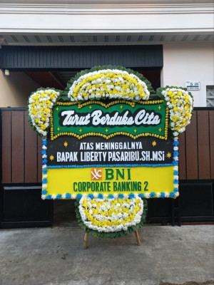 Papan Bunga Duka di Simpang Mamplam