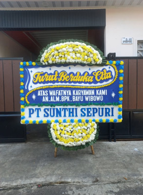 Papan Bunga Duka di Simpang Mamplam