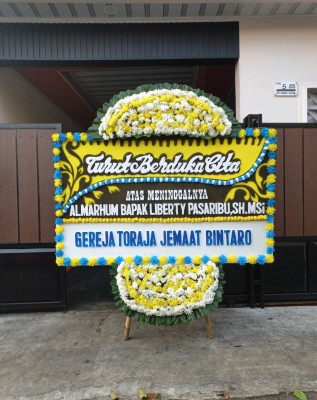 Papan Bunga Duka di Simpang Mamplam