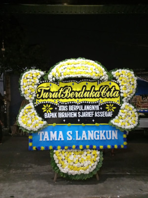 Papan Bunga Duka di Simpang Mamplam